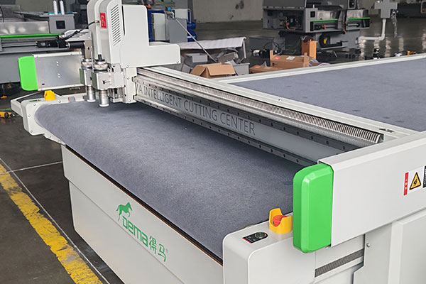 得馬高速裁切機(jī)F11-1625